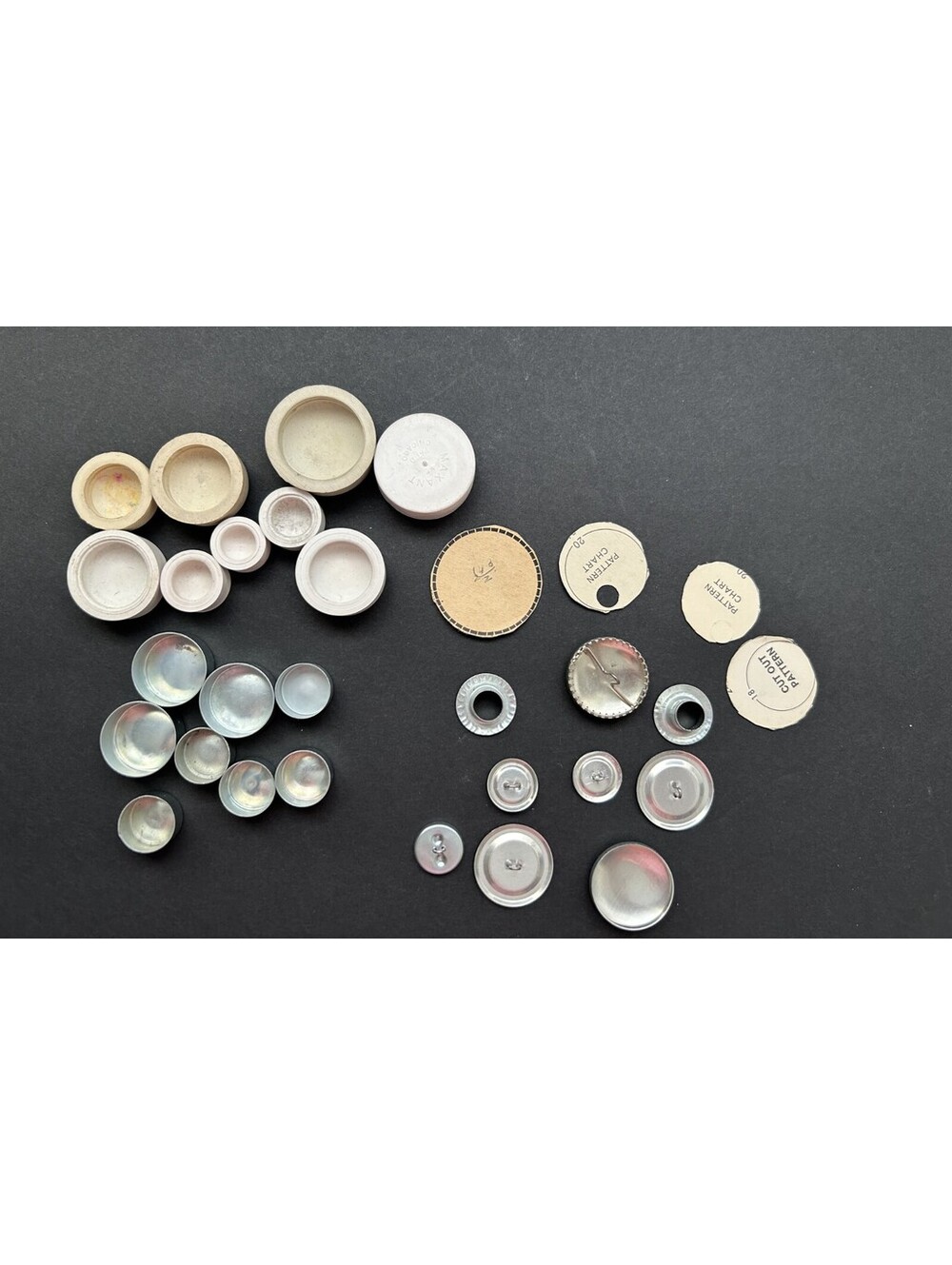 Vtg Fabric Button kit - no instructions - parts
